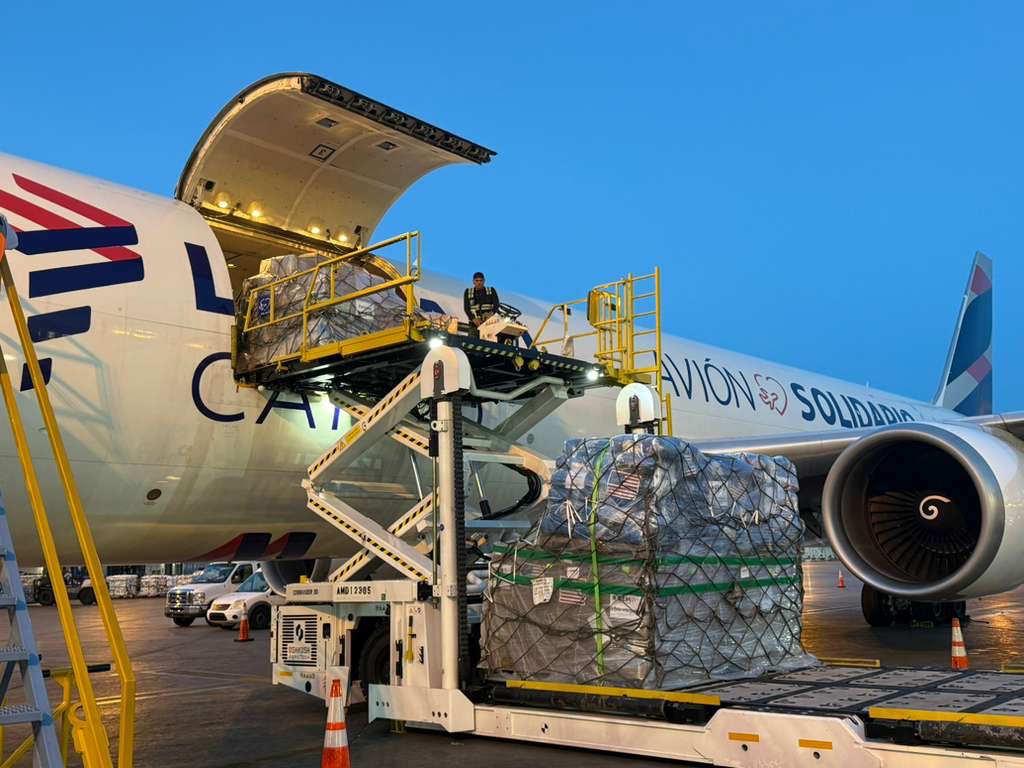 LATAM Cargo Surpasses 300 Tonnes of Aid to Venezuela via Solidarity Plane